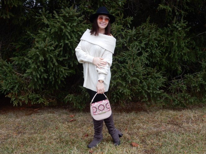 wolfpoint, rose gold watch, Cable Knit Sweater, off the shoulder sweaters, leather leggings, grey over the knee boots, black felt hat, kate spade pink purse, winter styling, winter fashion, what to wear this winter, sarah in style, sarah Meyer, sarahinstyle.com, winter fashions, trendy sweaters, winter trends, chicagogrammers, windy city bloggers, blogger fashion, blogger styling tips