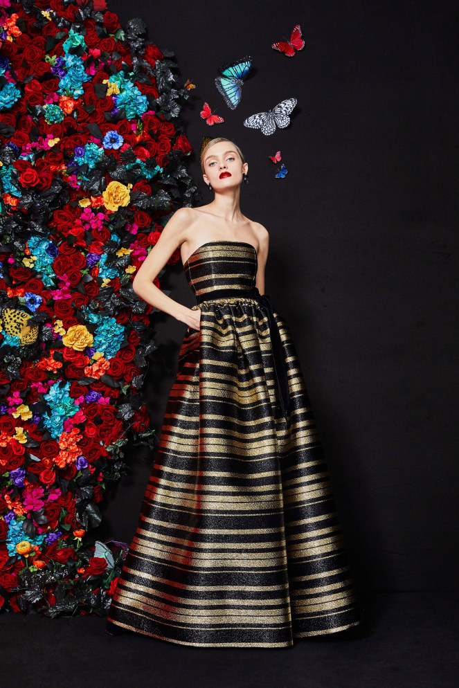 Alice and Olivia, Alice + Olivia, Fall 2019 Fashions, Ready to wear, Spring 2019 Fashions, London Fashion Week, Fashion Week, Best Designers, Designers to Watch, Who to Wear, Funky Fashions, Designers Guild, Fashion Designers, Top Fashion Designers, NYFW, New York Fashion Week, Sarah Meyer, Sarah In Style