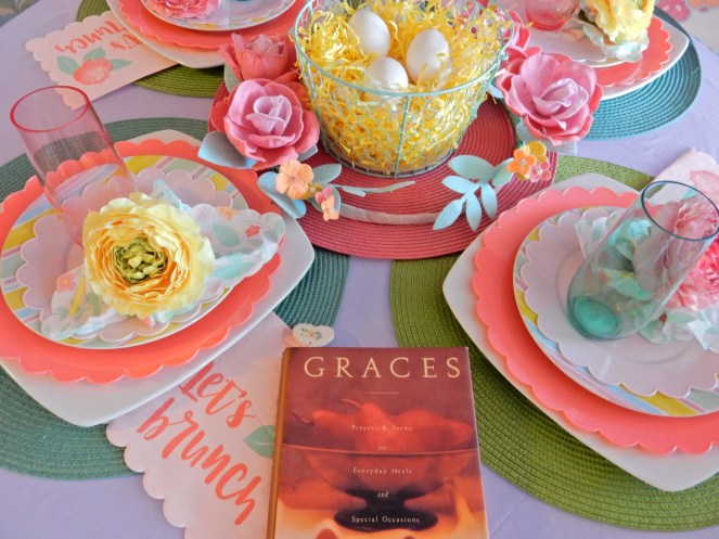 Sarah In Style, Dining Decor, Tablescapes, Tablescape, Spring Table, Easter Table, Easter Brunch Ideas, Spring Decorating, Sarah Meyer, Target Home, Cheap Holiday Decorating, Let's Brunch, Easy Table Decorating, Table Setting Tips
