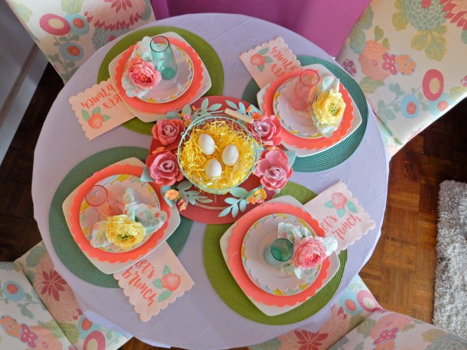 Sarah In Style, Dining Decor, Tablescapes, Tablescape, Spring Table, Easter Table, Easter Brunch Ideas, Spring Decorating, Sarah Meyer, Target Home, Cheap Holiday Decorating, Let's Brunch, Easy Table Decorating, Table Setting Tips