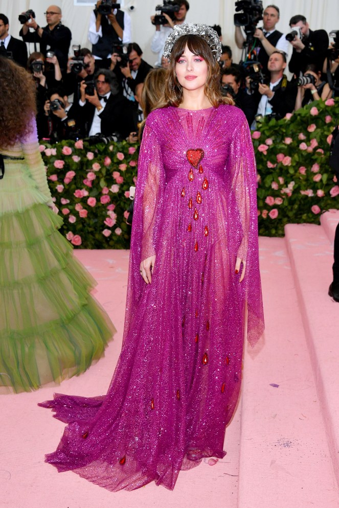 Met Gala 2019, Met Gala, Campe Notes of Fashion, Met Gala Fashion Exhibit, NYC Costume Institute, Red Carpet Fashion, Pink Carpet, Celebrity Fashion, Sarah In Style, Sarah Meyer, Walk the Runway, Who wore it best, Red Carpet Trends, Designer Fashion, Camp Fashion, Anna Wintour, Gucci