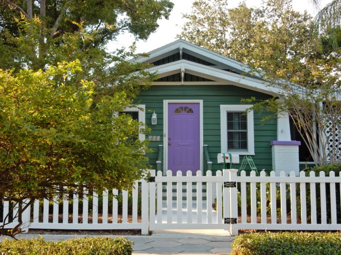 Florida Landscaping, curb appeal, hgtv, outdoor landscaping, St. Petersburg, St. Pete, Florida, Colorful front doors, front doors, design inspiration, landscaping, home exteriors, Sarah In Style, Sarah Meyer, Come and knock on my door, come & knock on my door, home inspiration, home design, florida architecture, St. Petersburg FL Homes, Florida Homes, Florida Architecture, Cool Florida Homes