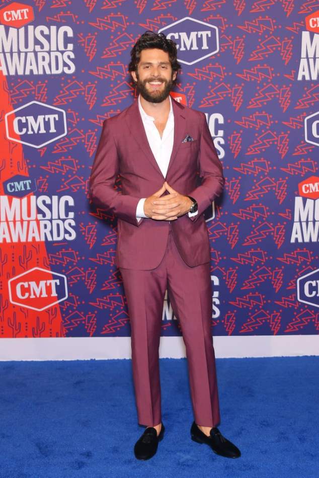 CMT Awards, CMT Awards 2019, CMTs 2019, CMT Red Carpet. CMT Awards Red Carpet, Celebrity Style. Best Dressed, Country Stars Style, Country Music Fashion, Maddie and Tae, Little Big Town, Carrie Underwood, Kelsea Ballerini, Maren Morris, Lauren Alaina, Thomas Rhett, Sarah Hyland, Sarah Meyer, Sarah In Style, Celebrities on the red carpet, red carpet looks