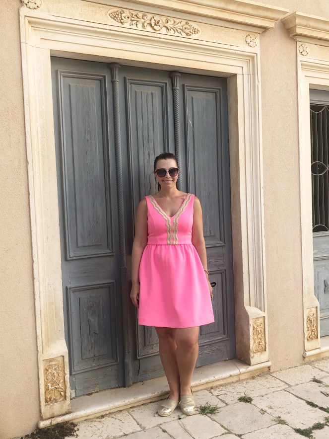 Croatia Travel Tips, Croatia Travel, Tips for traveling to Croatia, Where to go in Croatia, What to do in Croatia, Visiting Croatia, My Travel Journal, Travel Journals, Travel Tips, Travel Planning, Europe Travel Tips, Sarah Meyer, Sarah In Style, Blogger Travel Recommendations, Croatia Recommendations, Fodors travel tips, Frommers travel tips, Rick Steves Travel tips, Dubrovnik, Split Croatia, Hvar Island, Hvar Croatia, what to wear in Europe, packing for vacation, packing tips, what to wear on a European vacation, what to wear in Croatia, the best travel shoes, travel fashion