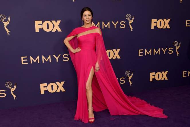 Emmy Awards 2019, Emmy Awards Red Carpet, Emmy's Red Carpet, Emmy's Carpet. Emmy's 2019, Celebrity Style, Celebrity Fashion, Best Dressed, Best Dressed Celebrities, Emmy's Best Dressed, Awards Season Highlights, Sarah In Style, SarahInStyle.com, Sarah Meyer, beautiful gowns