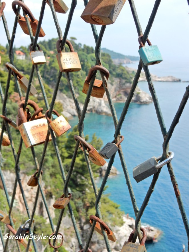 Croatia Travel Tips, Croatia Travel, Tips for traveling to Croatia, Where to go in Croatia, What to do in Croatia, Visiting Croatia, My Travel Journal, Travel Journals, Travel Tips, Travel Planning, Europe Travel Tips, Sarah Meyer, Sarah In Style, Blogger Travel Recommendations, Croatia Recommendations, Fodors travel tips, Frommers travel tips, Rick Steves Travel tips, Dubrovnik, Split Croatia, Hvar Island, Hvar Croatia, what to wear in Europe, packing for vacation, packing tips, what to wear on a European vacation, what to wear in Croatia, the best travel shoes, travel fashion, Diving into Dubrovnik, Exploring Dubrovnik, Dubrovnik Croatia, What to do in Dubrovnik, Where to eat in Dubrovnik, Where to stay in Dubrovnik