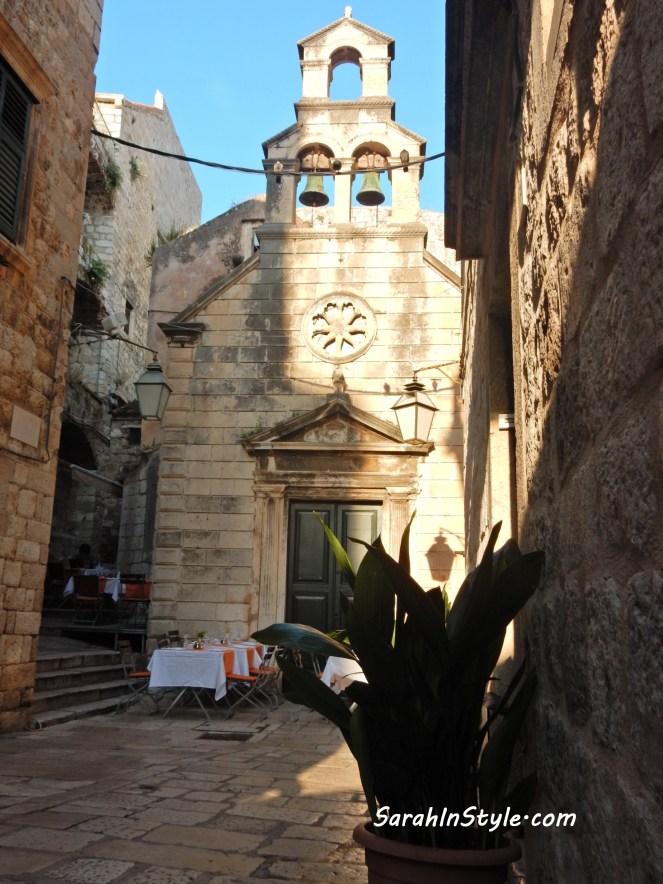 Croatia Travel Tips, Croatia Travel, Tips for traveling to Croatia, Where to go in Croatia, What to do in Croatia, Visiting Croatia, My Travel Journal, Travel Journals, Travel Tips, Travel Planning, Europe Travel Tips, Sarah Meyer, Sarah In Style, Blogger Travel Recommendations, Croatia Recommendations, Fodors travel tips, Frommers travel tips, Rick Steves Travel tips, Dubrovnik, Split Croatia, Hvar Island, Hvar Croatia, what to wear in Europe, packing for vacation, packing tips, what to wear on a European vacation, what to wear in Croatia, the best travel shoes, travel fashion, Diving into Dubrovnik, Exploring Dubrovnik, Dubrovnik Croatia, What to do in Dubrovnik, Where to eat in Dubrovnik, Where to stay in Dubrovnik