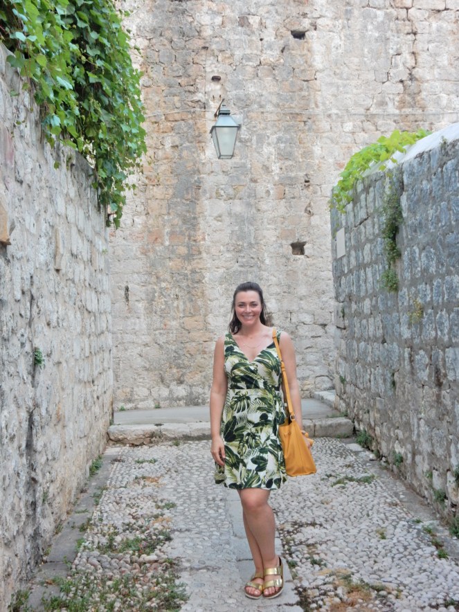 Croatia Travel Tips, Croatia Travel, Tips for traveling to Croatia, Where to go in Croatia, What to do in Croatia, Visiting Croatia, My Travel Journal, Travel Journals, Travel Tips, Travel Planning, Europe Travel Tips, Sarah Meyer, Sarah In Style, Blogger Travel Recommendations, Croatia Recommendations, Fodors travel tips, Frommers travel tips, Rick Steves Travel tips, Dubrovnik, Split Croatia, Hvar Island, Hvar Croatia, what to wear in Europe, packing for vacation, packing tips, what to wear on a European vacation, what to wear in Croatia, the best travel shoes, travel fashion