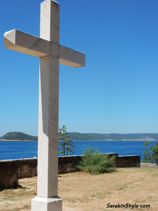 Croatia Travel Tips, Croatia Travel, Tips for traveling to Croatia, Where to go in Croatia, What to do in Croatia, Visiting Croatia, My Travel Journal, Travel Journals, Travel Tips, Travel Planning, Europe Travel Tips, Sarah Meyer, Sarah In Style, Blogger Travel Recommendations, Croatia Recommendations, Fodors travel tips, Frommers travel tips, Rick Steves Travel tips, Split Croatia, packing for vacation, packing tips, what to wear on a European vacation, what to wear in Croatia, the best travel shoes, travel fashion, Where to stay in Split, Split Decision, What to do in Split, Visiting Split, Visit Split, Croatia's best hotels, Best of Croatia, Hvar visitors guide, mega yachts, European Yachts, let's split, #splitcroatia