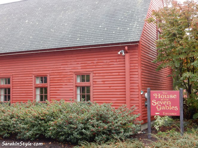 Witch House Salem, Salem Witch Museum, House of 7 Gables, Hocus Pocus filming locations, Hocus Pocus spots, Hocus Pocus Places, Salem Mass, Salem Massachusetts, Salem MA, Salem Witch Trials, Guide to Salem, What to do in Salem, Where to eat in Salem, What to see in Salem, Salem night tours, Salem tours, Salem visitor's guide, Salem witch history, Visit Salem, Visit Massachusetts, Visit New England, New England Charm, New England Architecture, East Coast tours, What to do in the East Coast, Sarah Meyer, SarahInStyle.com, Sarah In Style, blogger travel tips for New England, East Coast trips, merry go round, House of Seven Gables