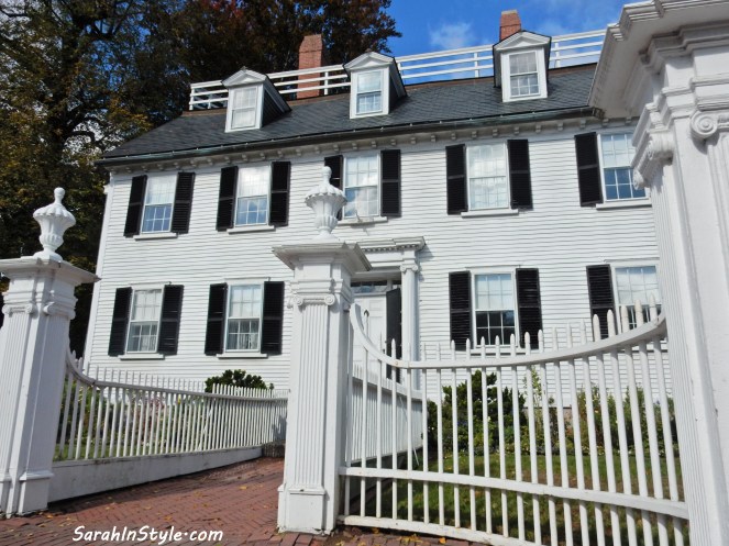 Witch House Salem, Salem Witch Museum, House of 7 Gables, Hocus Pocus filming locations, Hocus Pocus spots, Hocus Pocus Places, Salem Mass, Salem Massachusetts, Salem MA, Salem Witch Trials, Guide to Salem, What to do in Salem, Where to eat in Salem, What to see in Salem, Salem night tours, Salem tours, Salem visitor's guide, Salem witch history, Visit Salem, Visit Massachusetts, Visit New England, New England Charm, New England Architecture, East Coast tours, What to do in the East Coast, Sarah Meyer, SarahInStyle.com, Sarah In Style, blogger travel tips for New England, East Coast trips, merry go round