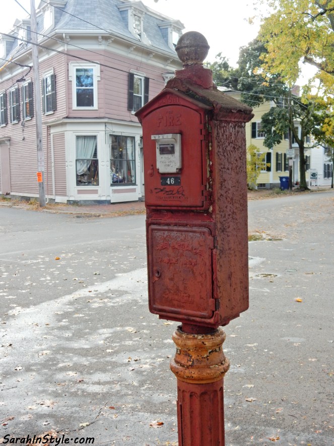 Witch House Salem, Salem Witch Museum, House of 7 Gables, Hocus Pocus filming locations, Hocus Pocus spots, Hocus Pocus Places, Salem Mass, Salem Massachusetts, Salem MA, Salem Witch Trials, Guide to Salem, What to do in Salem, Where to eat in Salem, What to see in Salem, Salem night tours, Salem tours, Salem visitor's guide, Salem witch history, Visit Salem, Visit Massachusetts, Visit New England, New England Charm, New England Architecture, East Coast tours, What to do in the East Coast, Sarah Meyer, SarahInStyle.com, Sarah In Style, blogger travel tips for New England, East Coast trips, merry go round, House of Seven Gables