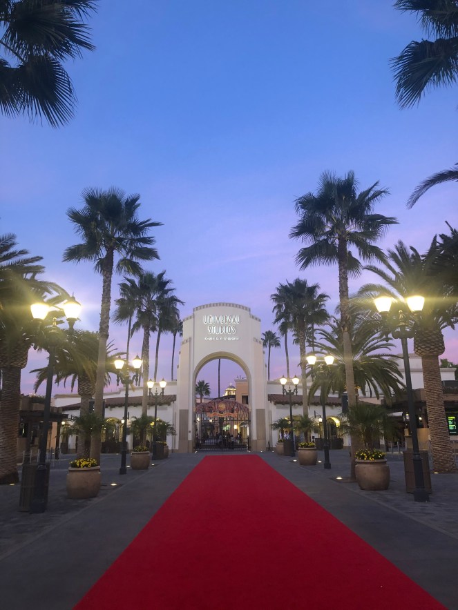 Universal Studios Hollywood, Universal Studios, Hollywood California, Best Theme Parks, Best Amusement Parks, Movie Magic, Behind the Scenes of Movie Making, Jurassic World ride, Minions ride, Universal Studios Events, Universal Hollywood, Universal California, Universal Los Angeles, Krusty the Clown, Krustyland, Sarah Meyer, Sarah In Style, California Travel tips, family fun in Los Angeles, immersed in the movies, backlot tours, movie studio tour, movie studio tours, NBC Universal