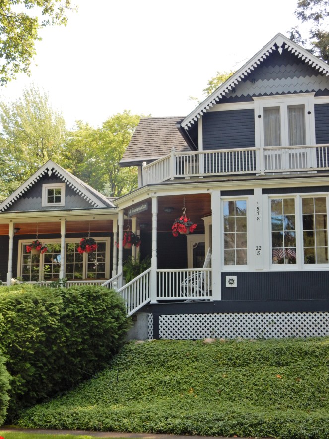 Harbor Springs, Harbor Springs MI, Harbor Springs Michigan, Historic Homes of America, Historic Homes, curb appeal, front doors, Come and knock on my door, Petoskey MI, Petoskey Michigan, Pure Michigan, Michigan Homes, Victorian Homes, Lake Michigan Homes, Lake curb appeal, Vintage curb appeal. Colorful homes, colorful houses, colorful front door, bright front doors, painted front door, home inspiration, Sarah In Style, Sarah Meyer, Design Blogger, Home Blogger, Petoskey Area, Up North Michigan, Lake Cabins