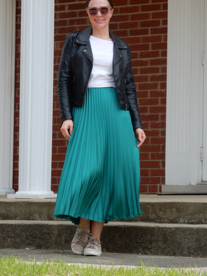 emerald green, pleated skirt, compleat in emerald, jewel tone fashion, jewel tone skirts, Bomber jacket, leopard sneakers, soft surroundings sneakers, cropped sweater, Chicago fashion 2020, fashion trends 2020, spring fashion trends, spring fashion 2020, spring must have clothing, midi skirt, midi skirts, midi-skirt, best skirts for spring, cute midi skirts, cute skirts, classic fashion pieces, versatile clothing, styling tips, transitional clothing, flattering skirts, flattering bottoms, fashion blogger style tips, what to wear, who what wear, What I wore, Sarah Meyer, Sarah In Style, leopard midi skirt, sneakers and skirts, francesca's sunglasses