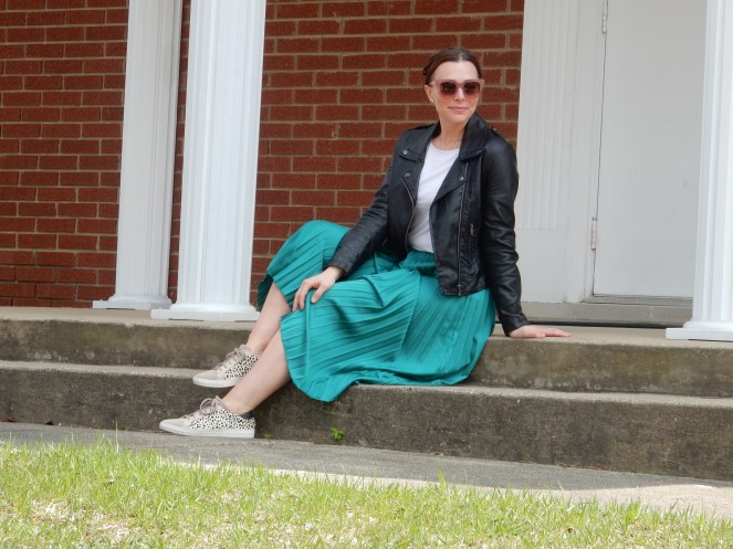 emerald green, pleated skirt, compleat in emerald, jewel tone fashion, jewel tone skirts, Bomber jacket, leopard sneakers, soft surroundings sneakers, cropped sweater, Chicago fashion 2020, fashion trends 2020, spring fashion trends, spring fashion 2020, spring must have clothing, midi skirt, midi skirts, midi-skirt, best skirts for spring, cute midi skirts, cute skirts, classic fashion pieces, versatile clothing, styling tips, transitional clothing, flattering skirts, flattering bottoms, fashion blogger style tips, what to wear, who what wear, What I wore, Sarah Meyer, Sarah In Style, leopard midi skirt, sneakers and skirts, francesca's sunglasses