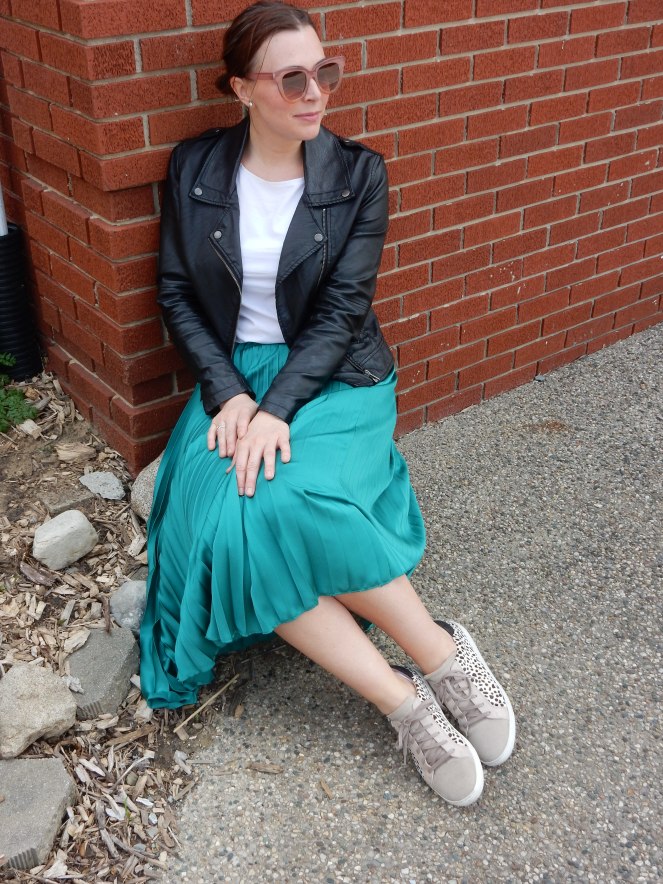emerald green, pleated skirt, compleat in emerald, jewel tone fashion, jewel tone skirts, Bomber jacket, leopard sneakers, soft surroundings sneakers, cropped sweater, Chicago fashion 2020, fashion trends 2020, spring fashion trends, spring fashion 2020, spring must have clothing, midi skirt, midi skirts, midi-skirt, best skirts for spring, cute midi skirts, cute skirts, classic fashion pieces, versatile clothing, styling tips, transitional clothing, flattering skirts, flattering bottoms, fashion blogger style tips, what to wear, who what wear, What I wore, Sarah Meyer, Sarah In Style, leopard midi skirt, sneakers and skirts, francesca's sunglasses