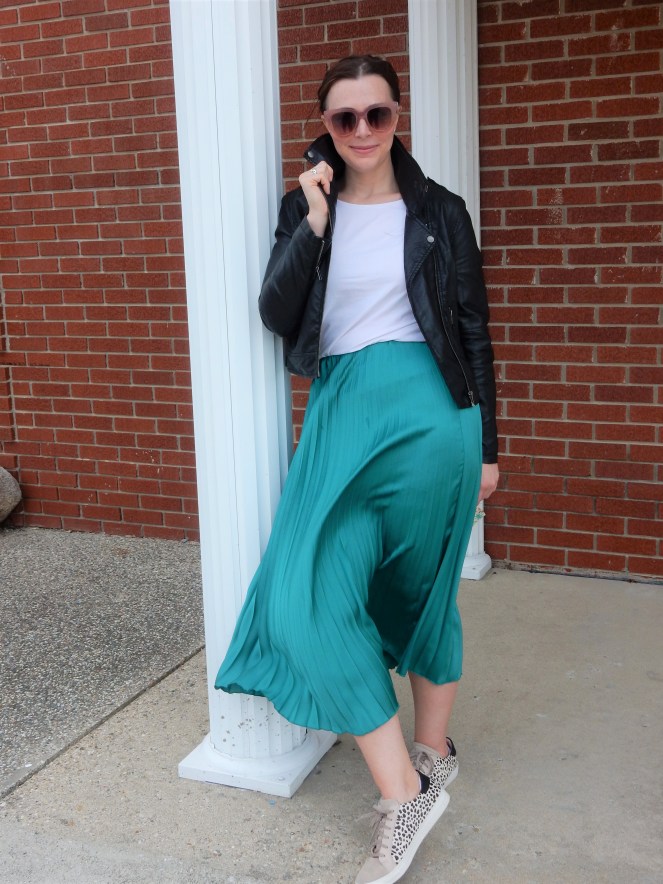 emerald green, pleated skirt, compleat in emerald, jewel tone fashion, jewel tone skirts, Bomber jacket, leopard sneakers, soft surroundings sneakers, cropped sweater, Chicago fashion 2020, fashion trends 2020, spring fashion trends, spring fashion 2020, spring must have clothing, midi skirt, midi skirts, midi-skirt, best skirts for spring, cute midi skirts, cute skirts, classic fashion pieces, versatile clothing, styling tips, transitional clothing, flattering skirts, flattering bottoms, fashion blogger style tips, what to wear, who what wear, What I wore, Sarah Meyer, Sarah In Style, leopard midi skirt, sneakers and skirts, francesca's sunglasses
