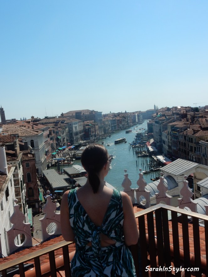 Burano Italy, Burano, Italian Village, Italian Towns, Charming European Towns, Colorful Homes, Colorful Towns, Colorful Houses, Visit Burano, Visit Venice, DK Eyewitness, Top 10 Venice, Must see in Burano, Venice Day Trips, What to do in Venice, What to do in Burano, Sarah In Style, Sarah Meyer, Blogger Travel tips, Italy travel tips, where to go in Italy, what to see in Italy, exploring Italy, off the beaten path in Italy, Italian fishing villages, most charming town, handmade lace, lace making, Italian craftsmanship, Murano Glass, Italian Glass, Italian Art, Italian Artisans, Venetian Glass, Murano Italy, Visit Murano, Visit Venice, Venice Italy, What to do in Venice, What to do in Italy, Venice Sighsteeing, Venice Guide, Tips for Venice, Explore Venice, Visit Venice, Piazzo San Marco, Basilica San Marco, St. Marks Museum, Doge's Palace, Bridge of Sighs, Rialto Bridge, Antico Panada, Vaporetto,Gonodola Rides, Venice Transportation, Best Views in Venice, Rooftop Views Venice