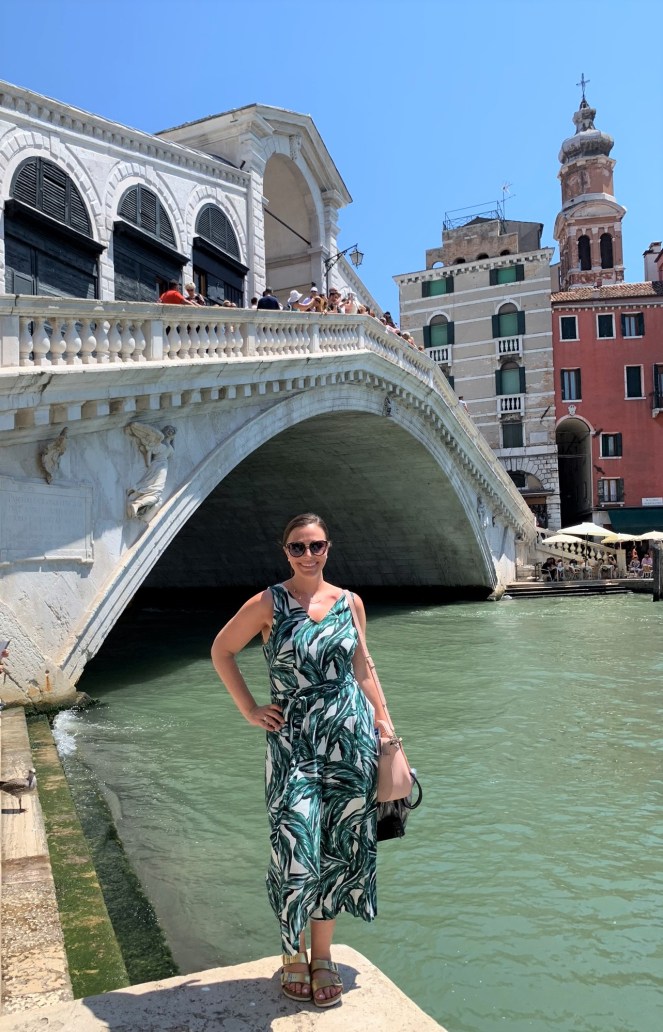 Burano Italy, Burano, Italian Village, Italian Towns, Charming European Towns, Colorful Homes, Colorful Towns, Colorful Houses, Visit Burano, Visit Venice, DK Eyewitness, Top 10 Venice, Must see in Burano, Venice Day Trips, What to do in Venice, What to do in Burano, Sarah In Style, Sarah Meyer, Blogger Travel tips, Italy travel tips, where to go in Italy, what to see in Italy, exploring Italy, off the beaten path in Italy, Italian fishing villages, most charming town, handmade lace, lace making, Italian craftsmanship, Murano Glass, Italian Glass, Italian Art, Italian Artisans, Venetian Glass, Murano Italy, Visit Murano, Visit Venice, Venice Italy, What to do in Venice, What to do in Italy, Venice Sighsteeing, Venice Guide, Tips for Venice, Explore Venice, Visit Venice, Piazzo San Marco, Basilica San Marco, St. Marks Museum, Doge's Palace, Bridge of Sighs, Rialto Bridge, Antico Panada, Vaporetto,Gonodola Rides, Venice Transportation