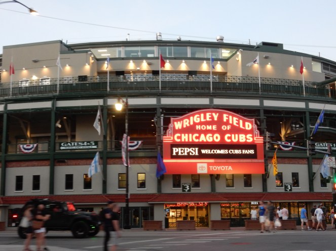 Unique Chicago, Chicago Movie Tour, Chicago Movie Homes, Chicago Famous Homes, Famous Chicago Homes, Chicago Movie Settings, Chicago Movie Sets, Classic Chicago Movies, 1980's teen movies, My Best Friends Wedding, Chicago Architecture, Ferris Bueller's Day Off, Only the Lonely, The Break-Up, The Breakfast Club, Sixteen Candles, Home Alone, Chicago Northshore, Must See Chicago, Visit Chicago, Cool Chicago Tours, Best Chicago Tours, Self Guided Chicago Tours, Movie Tours, Sarah In Style, SarahInStyle.com, Sarah Meyer, Best of Chicago sightseeing