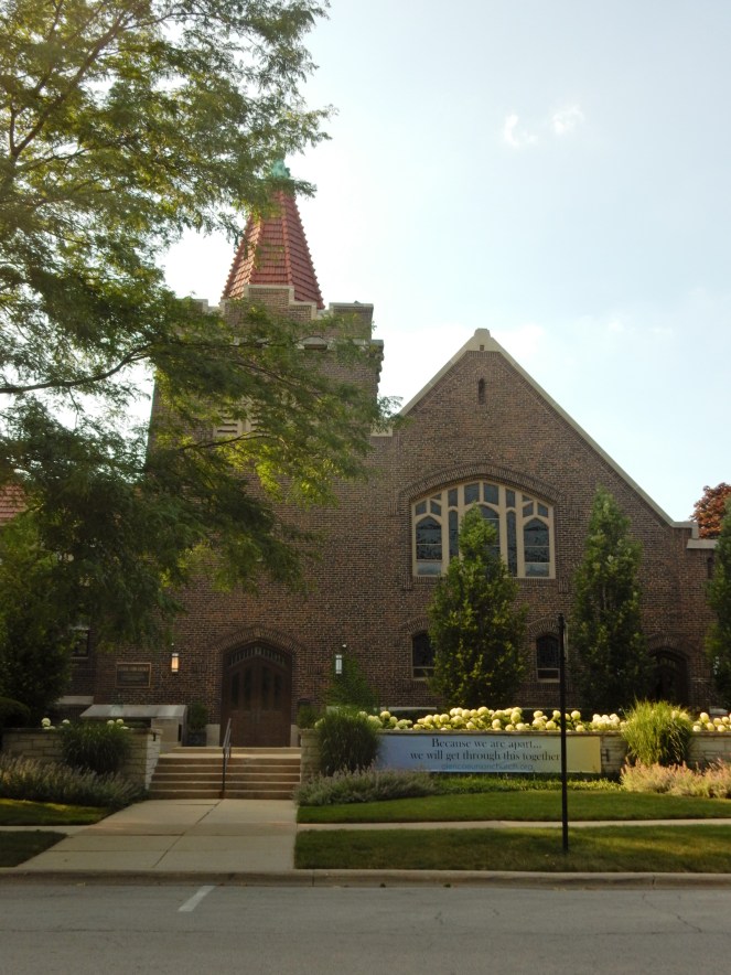 Unique Chicago, Chicago Movie Tour, Chicago Movie Homes, Chicago Famous Homes, Famous Chicago Homes, Chicago Movie Settings, Chicago Movie Sets, Classic Chicago Movies, 1980's teen movies, My Best Friends Wedding, Chicago Architecture, Ferris Bueller's Day Off, Only the Lonely, The Break-Up, The Breakfast Club, Sixteen Candles, Home Alone, Chicago Northshore, Must See Chicago, Visit Chicago, Cool Chicago Tours, Best Chicago Tours, Self Guided Chicago Tours, Movie Tours, Sarah In Style, SarahInStyle.com, Sarah Meyer, Best of Chicago sightseeing, Chicago film locations