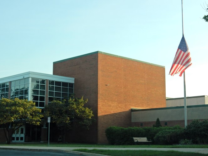 Unique Chicago, Chicago Movie Tour, Chicago Movie Homes, Chicago Famous Homes, Famous Chicago Homes, Chicago Movie Settings, Chicago Movie Sets, Classic Chicago Movies, 1980's teen movies, My Best Friends Wedding, Chicago Architecture, Ferris Bueller's Day Off, Only the Lonely, The Break-Up, The Breakfast Club, Sixteen Candles, Home Alone, Chicago Northshore, Must See Chicago, Visit Chicago, Cool Chicago Tours, Best Chicago Tours, Self Guided Chicago Tours, Movie Tours, Sarah In Style, SarahInStyle.com, Sarah Meyer, Best of Chicago sightseeing, Chicago film locations