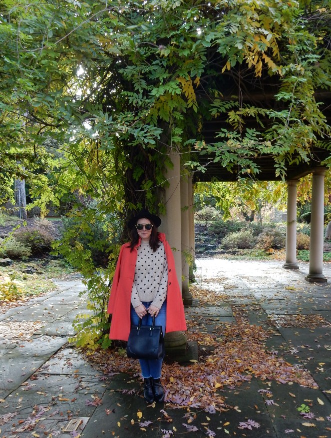 Sarah In Style, Coral Coat, Colorful Winter Coats, J. Crew Coat, Best Winter Coats, Best Winter Jackets, Fashion for your Mood, Mood Booster, Fashion Inspiration, Winter Fashion Tips, How to Dress in Winter, Best Coats 2020, Blogger Fashion Tips, Blogger Winter Fashion, Women's Goggle Sunglasses, Black Studded Booties, Chunky Sweaters, Styling Hats, Unique Sunglasses, Vintage Sunglasses, Winter Styling Tips, Stand Out Fashion, Stand out in Winter, Chicago Fashion, pop of color, color in wardrobe, peppy color in winter, winter pops of color