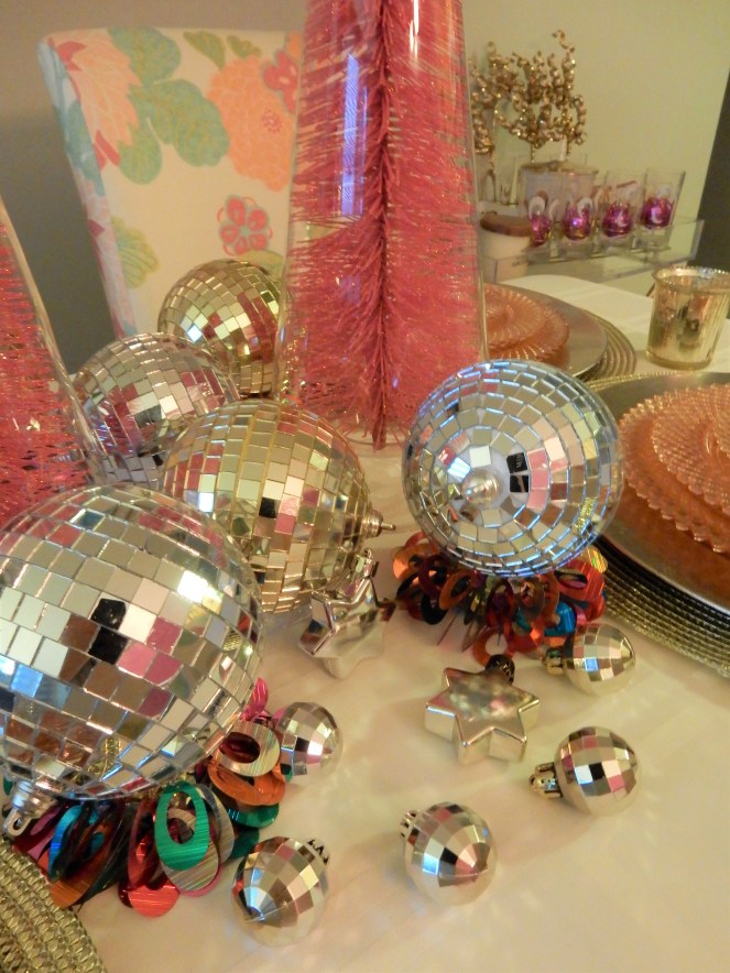 holiday table, holiday tablescape, christmas table, holiday table, christmas decorations, holiday decorating, sarah in style, chicago blogger, holiday dining, holiday decor, lifestyle blogger, a peak at my table, Sarah Meyer, design blogger, NYE Table decor, Miss America glassware, Disco dining decor, Disco tablescape, New Year's Eve table decor, New Year's Eve tablescape, party planning tips, dinner party ideas