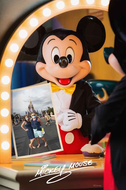 Walt Disney World, Disney World, Disney 50th Anniversary, Walt Disney World 50th Anniversary, Disney World 50th Anniversary, Disney in a pandemic, Walt Disney World in a pandemic, Disney World in a pandemic, tips for visiting Disney during a pandemic, how is disney during covid, is it safe to go to Disney World, Disney World covid precautions, Disney travel tips, Disney during coronavirus, What to do at Disney World, How to plan a trip to Disney, Disney World Trip planning, Sarah Meyer, Sarah In Style, SarahInStyle.com, Disney Parks Blog, Blogs about Disney, Disney travel tips, Disney park tips, Magic Kingdom, Magic Kingdom in covid, Cinderella Castle, Cinderella's Castle