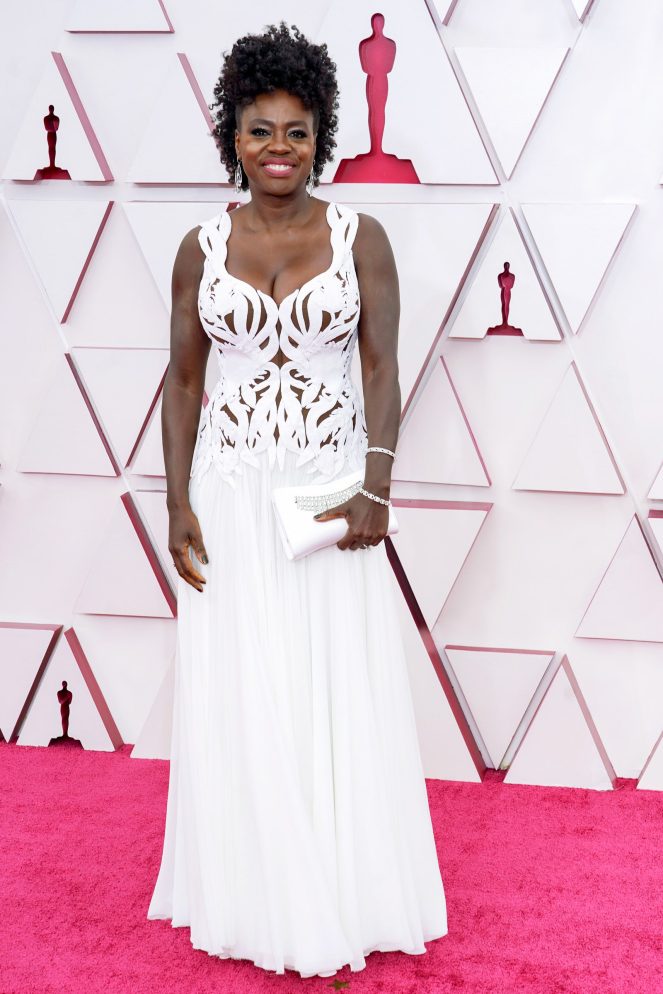 Oscar Awards, Oscars 2021, Oscars Red Carpet, Oscars Best Dressed, Academy Awards 2021, Academy Awards Red Carpet, Academy Awards Best Dressed, Dolby Theater, Old Hollywood Glamour, Hollywood History, Best in Hollywood,  Awards Best Dressed, Grammy Awards Fashion, Grammy's Best Dressed, Best Dressed 2021, Red Carpet, Red Carpet Fashion, Celebrity Best Dressed, Celebrity Fashion, Awards Season, What they Wore, On the red carpet, Celebrity style, Sarah In Style, Sarah Meyer, Celebrity looks, awards show fashion, back on the red carpet