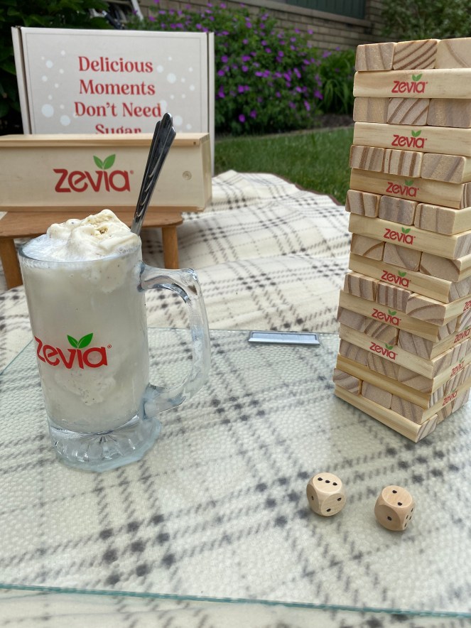 Zevia, Zevia Pop, Zevia Soda, Stevia sweetened drinks, Plant based pop, plant based soda, sugar free pop, sugar free soda, diet free alternatives, sugar free root beer, sugar free root beer float, Zevia root beer, sugar free swaps, sweet and sugar free, best sugar free root beer float, Summer picnic recipes, A& root beer float, how to make a root beer float, best sugar free snacks, best sugar free drinks, Sarah In Style, summer picnic fun, Sarah Meyer