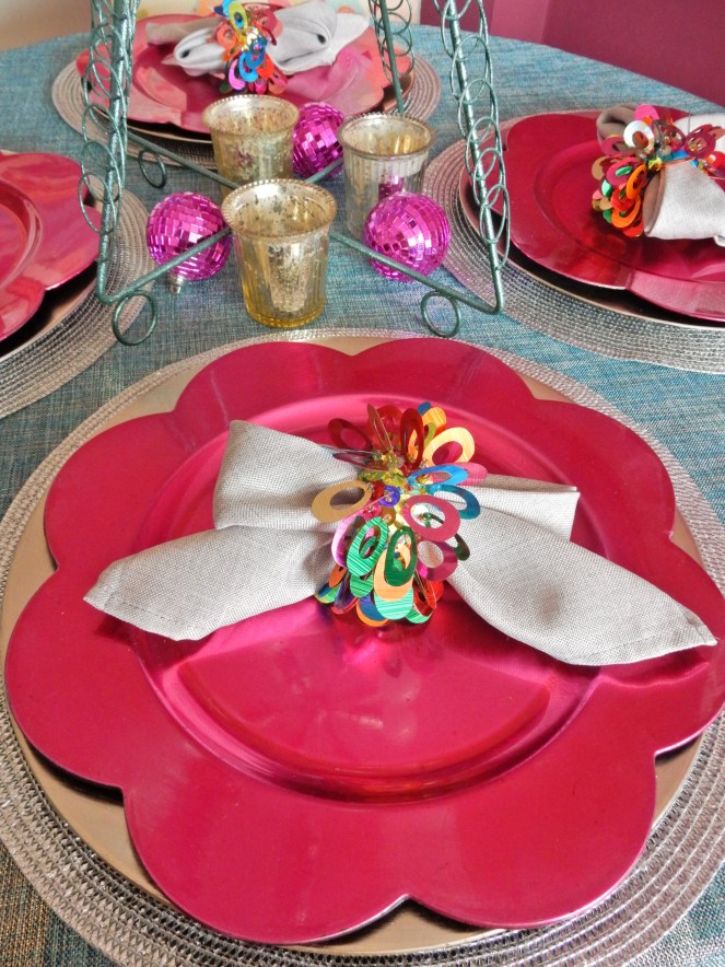 Sarah In Style, SarahInStyle.com, Sarah Meyer, Dining Decor, Winter tablescapes, December tablescapes, Holiday Tablescapes, Christmas tablescape, decorating for the holidays, decorating for Christmas, incorporating family traditions, cute table decor, bow napkins, Colorful Table Decor, table decorating ideas, holiday decor, mix and match tablescape, ombre tablescape, silver pink and blue, holiday entertaining, winter entertaining, design blog tips, design blogger, blogger decor tips
